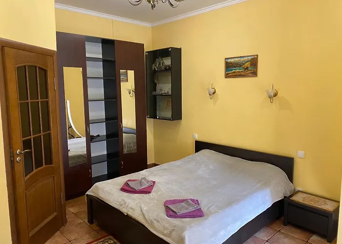 Apartmenti Near Opera Theater