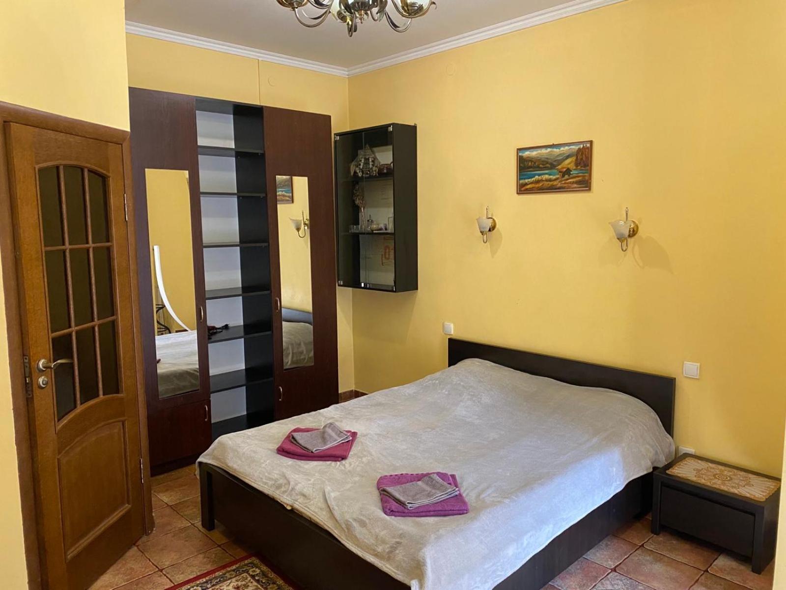 Apartmenti Near Opera Theater *