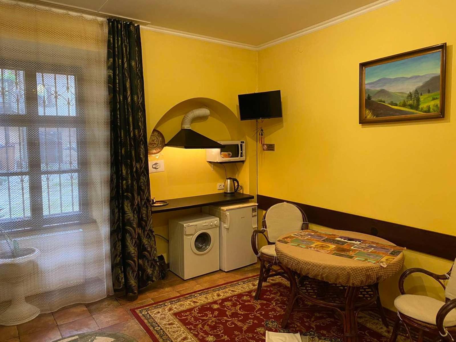 Apartmenti Near Opera Theater * Lviv