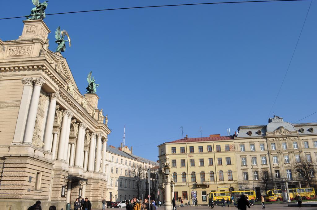 Apartmenti Near Opera Theater * Lviv
