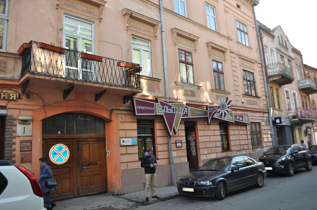 Apartmenti Near Opera Theater Apartment